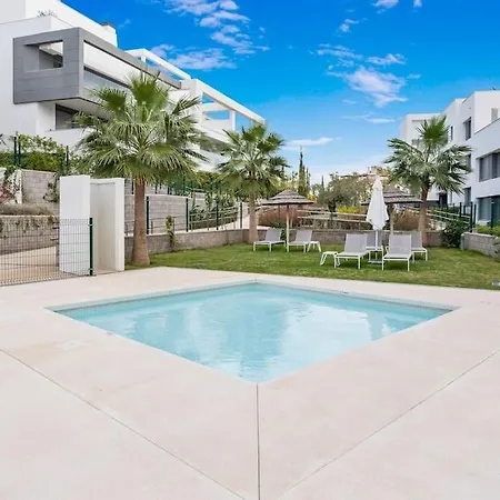 Apartment Unique Flat With Parking, Pool, Gym And Coworking *