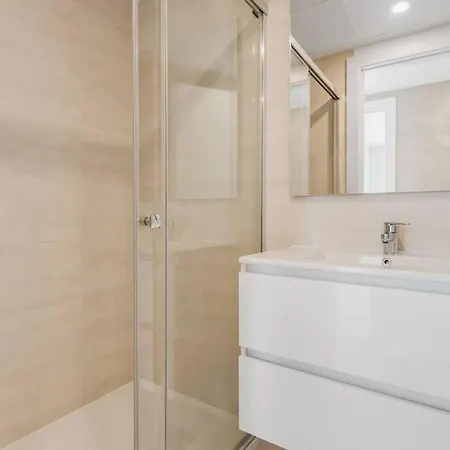 Apartment Unique Flat With Parking, Pool, Gym And Coworking *